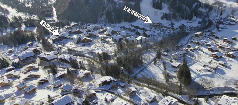 Vue aérienne du hameau du Lay